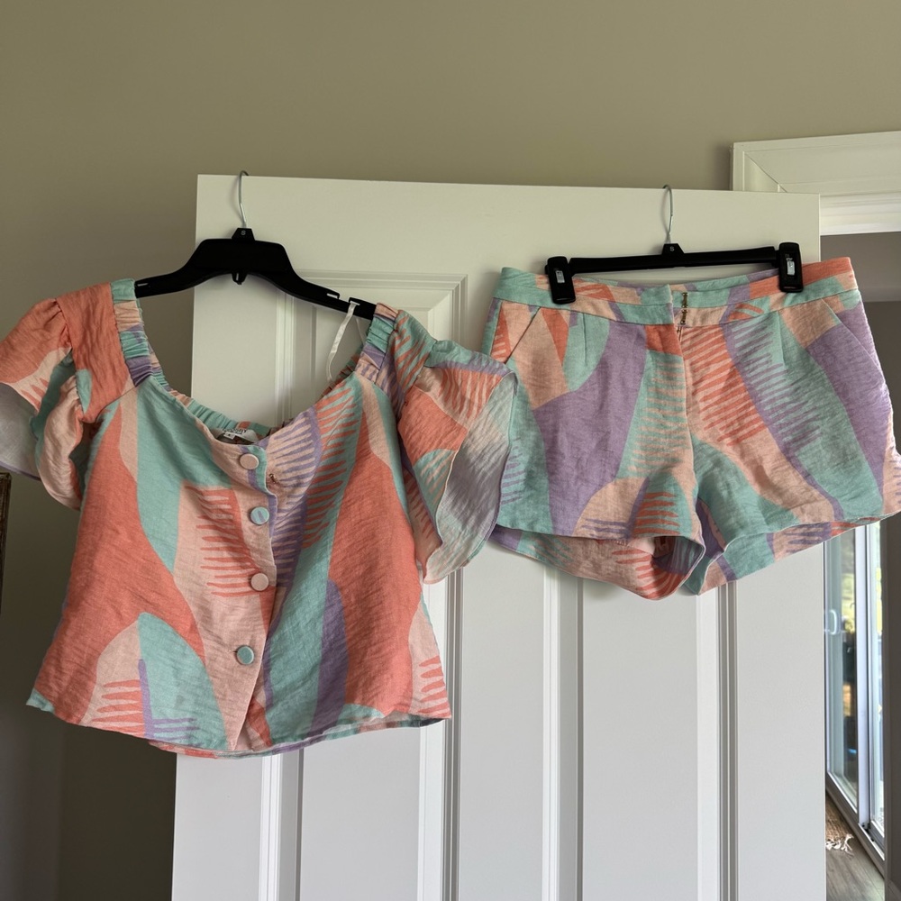 CROSBY by Mollie Burch Multicolor Patterned Shorts